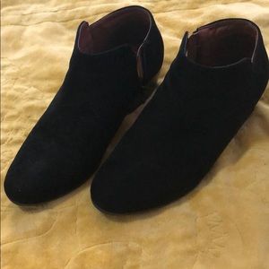 BellaMarie flat black booties